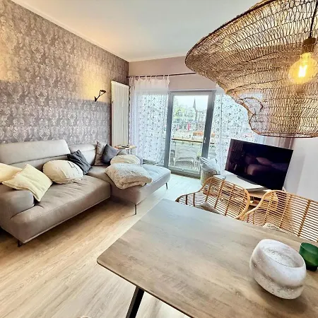 Stromdampfer, Stromblick Apartment